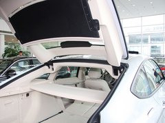 2013款 328i 2.0T 自动 风尚设计套装