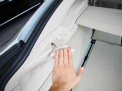 2013款 328i 2.0T 自动 风尚设计套装