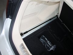 2013款 328i 2.0T 自动 风尚设计套装