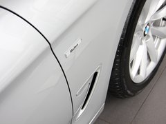 2013款 328i 2.0T 自动 风尚设计套装