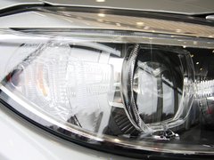 2013款 328i 2.0T 自动 风尚设计套装