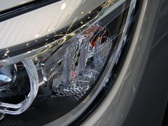 2013款 328i 2.0T 自动 风尚设计套装