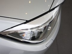 2013款 328i 2.0T 自动 风尚设计套装