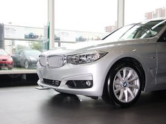 2013款 328i 2.0T 自动 风尚设计套装
