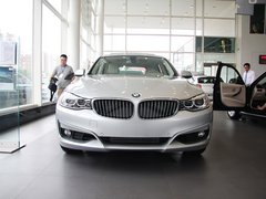 2013款 328i 2.0T 自动 风尚设计套装