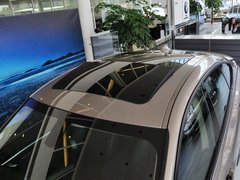 2013款 328i 2.0T 自动 风尚设计套装