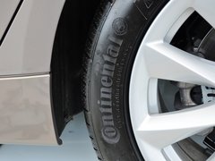 2013款 328i 2.0T 自动 风尚设计套装