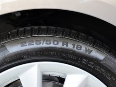 2013款 328i 2.0T 自动 风尚设计套装