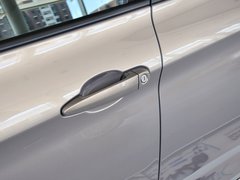 2013款 328i 2.0T 自动 风尚设计套装