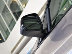 2013款 328i 2.0T 自动 风尚设计套装