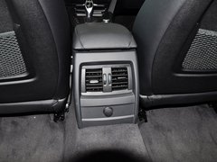 2013款 328i 2.0T 自动 风尚设计套装
