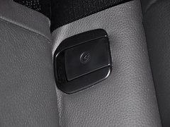 2013款 328i 2.0T 自动 风尚设计套装