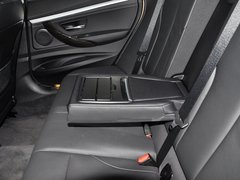 2013款 328i 2.0T 自动 风尚设计套装