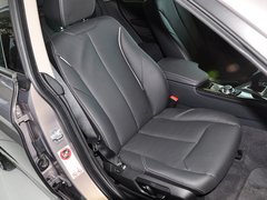 2013款 328i 2.0T 自动 风尚设计套装
