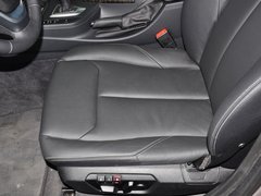2013款 328i 2.0T 自动 风尚设计套装