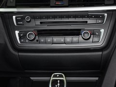 2013款 328i 2.0T 自动 风尚设计套装