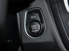 2013款 328i 2.0T 自动 风尚设计套装