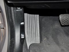 2013款 328i 2.0T 自动 风尚设计套装
