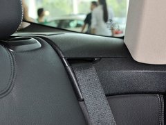 2013款 328i 2.0T 自动 风尚设计套装