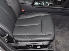 2013款 328i 2.0T 自动 风尚设计套装