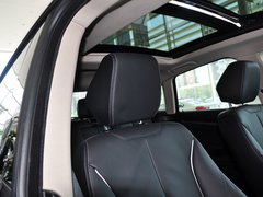 2013款 328i 2.0T 自动 风尚设计套装