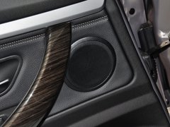 2013款 328i 2.0T 自动 风尚设计套装