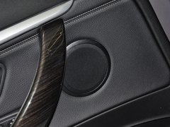 2013款 328i 2.0T 自动 风尚设计套装