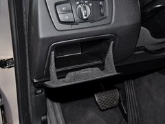 2013款 328i 2.0T 自动 风尚设计套装