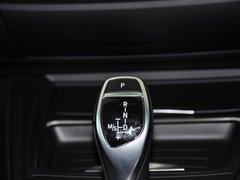 2013款 328i 2.0T 自动 风尚设计套装