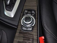 2013款 328i 2.0T 自动 风尚设计套装