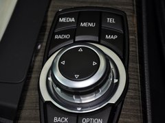 2013款 328i 2.0T 自动 风尚设计套装