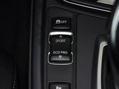 2013款 328i 2.0T 自动 风尚设计套装