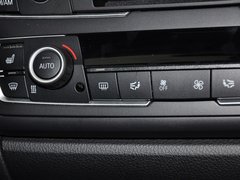 2013款 328i 2.0T 自动 风尚设计套装