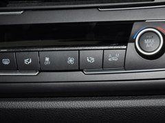 2013款 328i 2.0T 自动 风尚设计套装