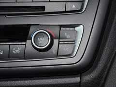 2013款 328i 2.0T 自动 风尚设计套装