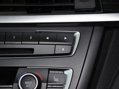 2013款 328i 2.0T 自动 风尚设计套装