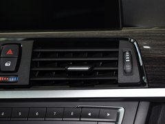 2013款 328i 2.0T 自动 风尚设计套装