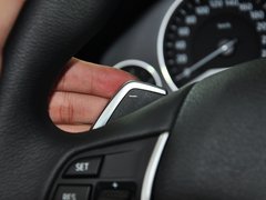 2013款 328i 2.0T 自动 风尚设计套装