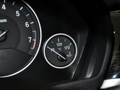 2013款 328i 2.0T 自动 风尚设计套装