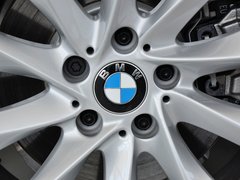 2013款 328i 2.0T 自动 风尚设计套装