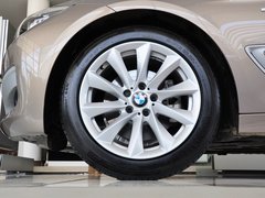 2013款 328i 2.0T 自动 风尚设计套装