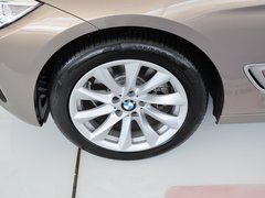 2013款 328i 2.0T 自动 风尚设计套装