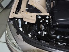 2013款 328i 2.0T 自动 风尚设计套装