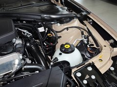 2013款 328i 2.0T 自动 风尚设计套装