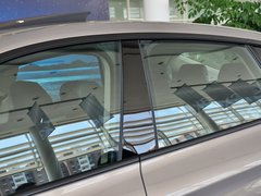 2013款 328i 2.0T 自动 风尚设计套装