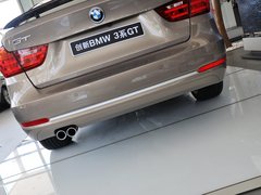 2013款 328i 2.0T 自动 风尚设计套装