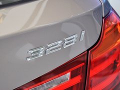2013款 328i 2.0T 自动 风尚设计套装