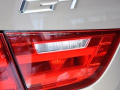 2013款 328i 2.0T 自动 风尚设计套装