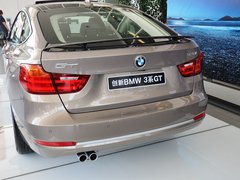 2013款 328i 2.0T 自动 风尚设计套装