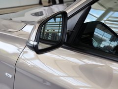 2013款 328i 2.0T 自动 风尚设计套装